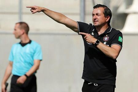 Aue trennt sich überraschend von Trainer Meyer Aue trennt sich überraschend von Trainer Meyer