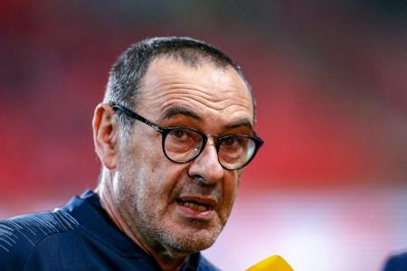 Juve muss zum Ligastart wohl auf Trainer Sarri verzichten Juve muss zum Ligastart wohl auf Trainer Sarri verzichten