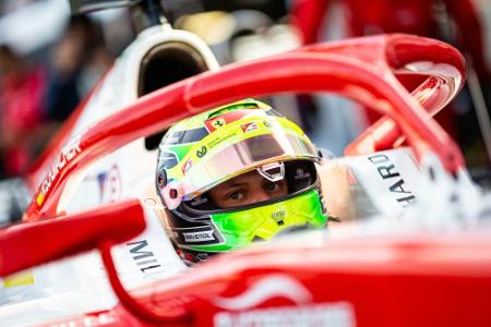 Formel 2: Schumacher wird Achter in Ungarn - und holt Pole Position für Sonntag Formel 2: Schumacher wird Achter in Ungarn - und holt Pole Position für Sonntag