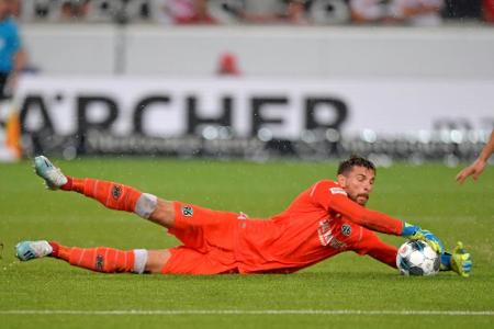 Hannover weiter ohne Sieg - KSC übernimmt Tabellenführung Hannover weiter ohne Sieg - KSC übernimmt Tabellenführung