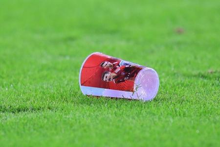 Umwelthilfe warnt vor Plastikmüllbergen in Bundesliga-Stadien Umwelthilfe warnt vor Plastikmüllbergen in Bundesliga-Stadien