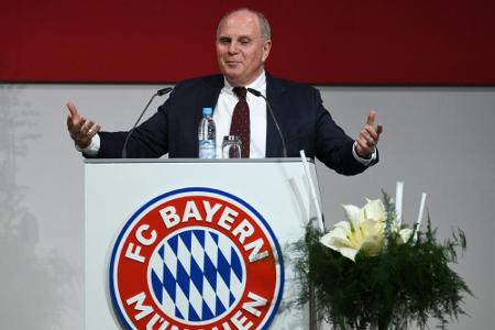 Fußball-Vermarktung: Hoeneß sieht Milliardenpotenzial Fußball-Vermarktung: Hoeneß sieht Milliardenpotenzial