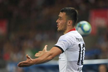 Erste Saisonpleite: Frankfurt droht Europa-League-Aus Erste Saisonpleite: Frankfurt droht Europa-League-Aus