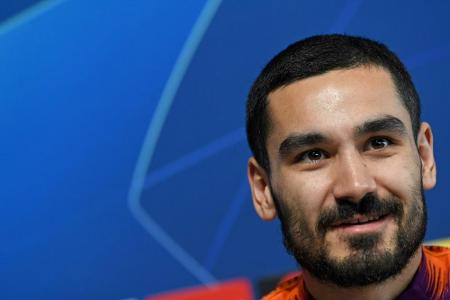 Gündogan verlängert bei ManCity bis 2023 Gündogan verlängert bei ManCity bis 2023