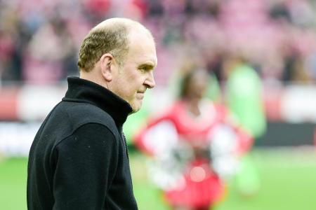 Schmadtke erwägt Austritt aus dem 1. FC Köln Schmadtke erwägt Austritt aus dem 1. FC Köln