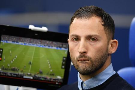 Die Gnadenfrist, die Trainer Domenico Tedesco aufgrund des couragierten Auftritts gegen Bremen zugestanden wurde, war nach d...