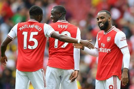 England: Liverpool vorn - Guardiola hadert mit VAR England: Liverpool vorn - Guardiola hadert mit VAR