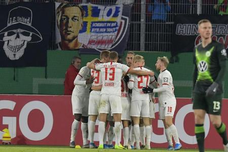 Leipzig schießt sich Liga-Frust von der Seele - Erste Pleite für Wolfsburg Leipzig schießt sich Liga-Frust von der Seele - Erste Pleite für Wolfsburg