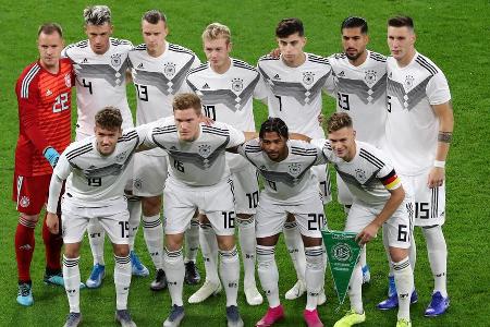 Am Mittwochabend stand für die deutsche Fußball-Nationalmannschaft ein echter Härtetest an. Gegen Argentinien gab das ersatz... Am Mittwochabend stand für die deutsche Fußball-Nationalmannschaft ein echter Härtetest an. Gegen Argentinien gab das ersatz...