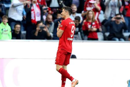 Lewandowski schreibt Bundesliga-Geschichte Lewandowski schreibt Bundesliga-Geschichte