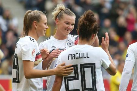 DFB-Frauen mühen sich in Griechenland zum Sieg DFB-Frauen mühen sich in Griechenland zum Sieg