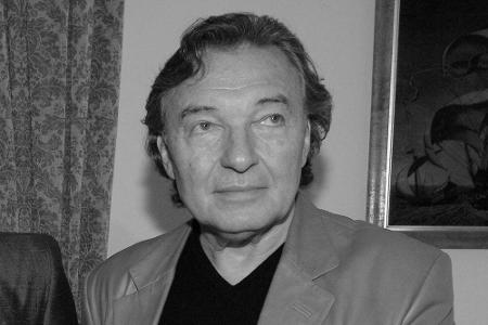 Gedenkminute für Karel Gott vor BVB-Spiel in Prag Gedenkminute für Karel Gott vor BVB-Spiel in Prag