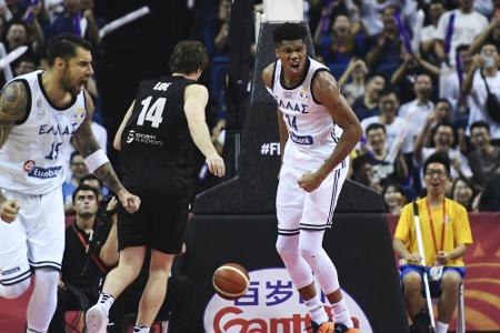 Basketball-WM: Antetokounmpo führt Griechen in die zweite Runde Basketball-WM: Antetokounmpo führt Griechen in die zweite Runde