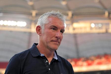 Viertes Heimspiel ohne Sieg: 96-Coach Slomka muss um Job bangen Viertes Heimspiel ohne Sieg: 96-Coach Slomka muss um Job bangen