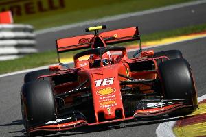Formel 1: Leclerc bei Start in Spa vorn, Vettel erfolgreich gegen Hamilton