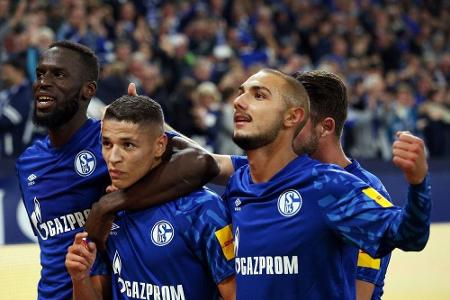 Dritter Sieg in Folge: Schalke springt auf Platz zwei Dritter Sieg in Folge: Schalke springt auf Platz zwei