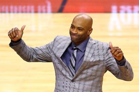 22. Saison: Carter unterschreibt und wird NBA-Rekordspieler 22. Saison: Carter unterschreibt und wird NBA-Rekordspieler