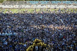 Polizei durchsucht Wohnungen von Jena-Fans