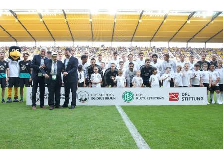 DFB-Stiftung bewilligt schon 3709 Förderanträge DFB-Stiftung bewilligt schon 3709 Förderanträge