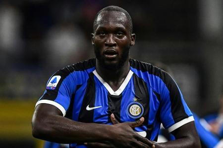 Affenlaute gegen Lukaku: Cagliari-Anhänger mit Rassismus-Attacke Affenlaute gegen Lukaku: Cagliari-Anhänger mit Rassismus-Attacke