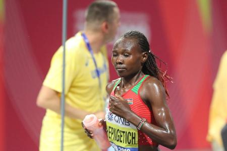 Erstes WM-Gold an Kenia: Chepngetich gewinnt Marathon Erstes WM-Gold an Kenia: Chepngetich gewinnt Marathon
