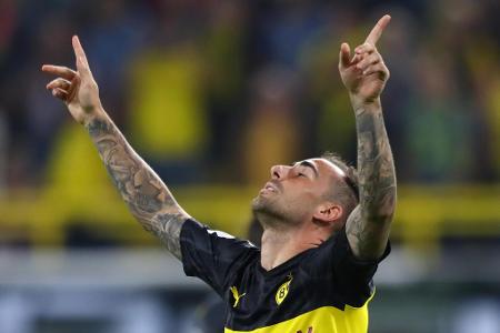 Wer in jedem der ersten fünf Pflichtspiele der Saison trifft, der kann nur in absoluter Top-Form sein! Paco Alcácer hat eind...