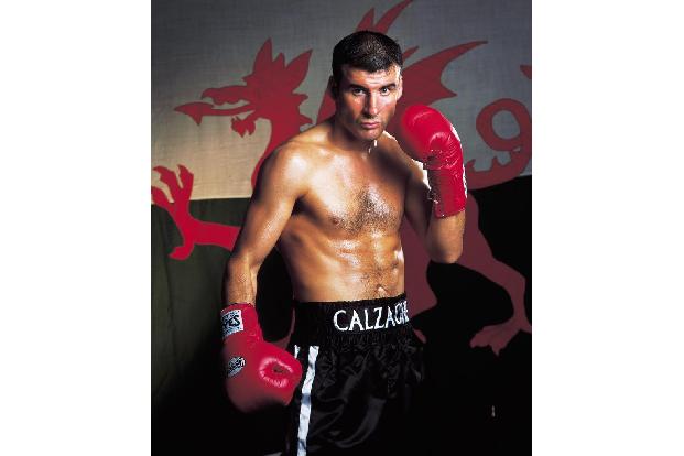 Auch der Brite weist eine Weiße Weste auf: 46 Siege in 46 Kämpfen stehen für Calzaghe zu Buche. Von 1997 bis 2008 war er Sup...