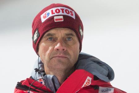 Skispringen: DSV-Quartett bei Österreich-Sieg nur auf Rang fünf Skispringen: DSV-Quartett bei Österreich-Sieg nur auf Rang fünf