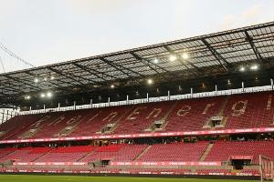 Polizei ermittelt: Unbekannte werfen drei Ziegenköpfe ins Kölner Stadion