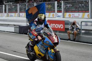 Alex Marquez erstmals Moto2-Champion, Schrötter in den Top 10