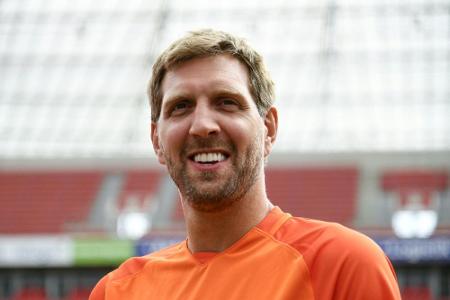 Nowitzki erhält Verdienstorden für soziales Engagement Nowitzki erhält Verdienstorden für soziales Engagement