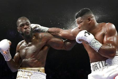 Wilder schlägt auch Ortiz K.o. und bleibt WBC-Champion Wilder schlägt auch Ortiz K.o. und bleibt WBC-Champion