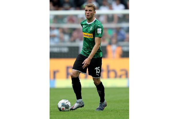 Das Gladbacher Eigengewächs ging in der vergangenen Saison seine ersten Schritte im Profi-Fußball und wusste bei seinen Eins...