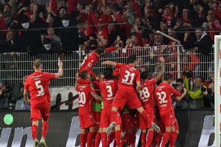 Pyro-Chaoten stören schwaches Derby - Union-Sieg dank Polter Pyro-Chaoten stören schwaches Derby - Union-Sieg dank Polter