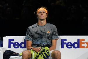 Zverev will sich Augen-OP unterziehen