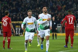 Doppelpack von Bensebaini: Gladbach schlägt Bayern und bleibt Spitzenreiter