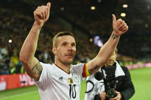 Podolski: Mit drei Siegen "sind die Sorgen auch schon weg"