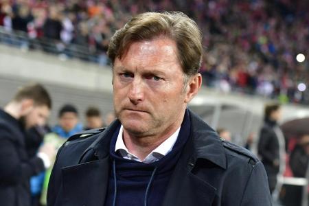 Hasenhüttl kritisiert Umgang mit Bayern-Trainern Hasenhüttl kritisiert Umgang mit Bayern-Trainern