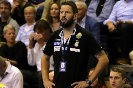 Kiel als Spitzenreiter in die Pause, Hannover lässt Punkte liegen Kiel als Spitzenreiter in die Pause, Hannover lässt Punkte liegen