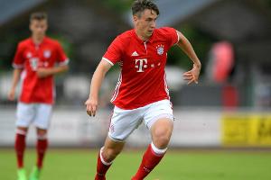 Bayern verlängern mit Mittelfeldspieler Fein