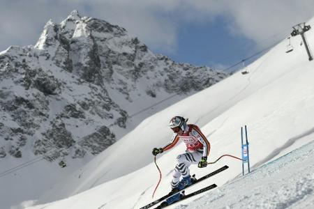 Rebensburg patzt schwer - Shiffrin in Führung Rebensburg patzt schwer - Shiffrin in Führung