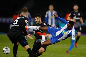 Schalke verpasst Prestigesieg gegen neureiche Hertha