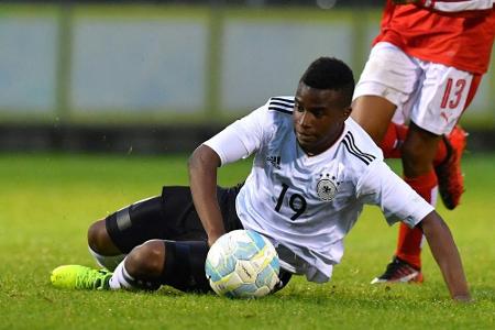 Laut Medien: Profifußball will Altersgrenze auf 16 Jahre senken Laut Medien: Profifußball will Altersgrenze auf 16 Jahre senken