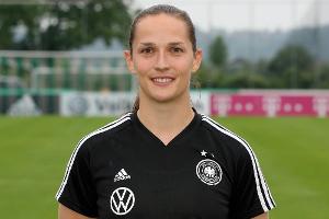 Nationaltorhüterin Benkarth bleibt bis 2022 bei Bayern