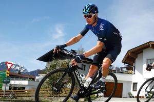 Froome sieben Monate nach Sturz wieder voll im Training