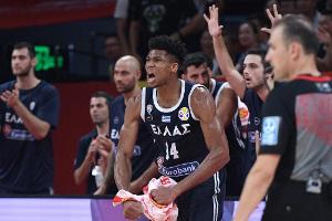 Arsenal, PSG und Zlatan: Basketball-Star Antetokounmpo auch Fußball-Fan