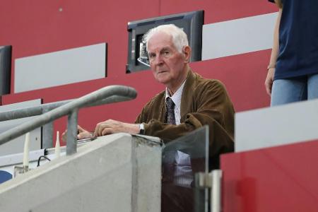 Eschweiler-Kritik am Videobeweis: Eschweiler-Kritik am Videobeweis: