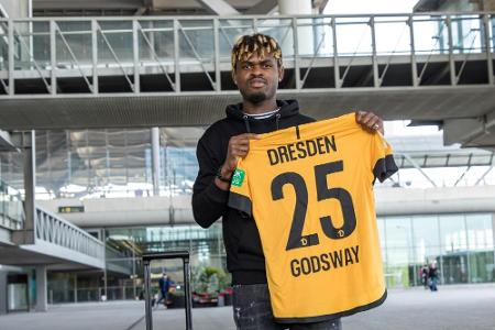 Dresden leiht Stürmer Donyoh aus Dresden leiht Stürmer Donyoh aus