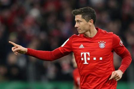 Nach Boateng-Eigentor: Flick-Bayern setzen Siegeszug fort Nach Boateng-Eigentor: Flick-Bayern setzen Siegeszug fort