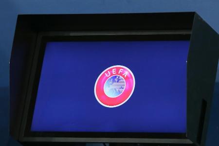 Videobeweis nun auch in der Europa League im Einsatz Videobeweis nun auch in der Europa League im Einsatz